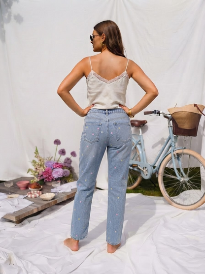 Melly Flower Embroidered Jeans